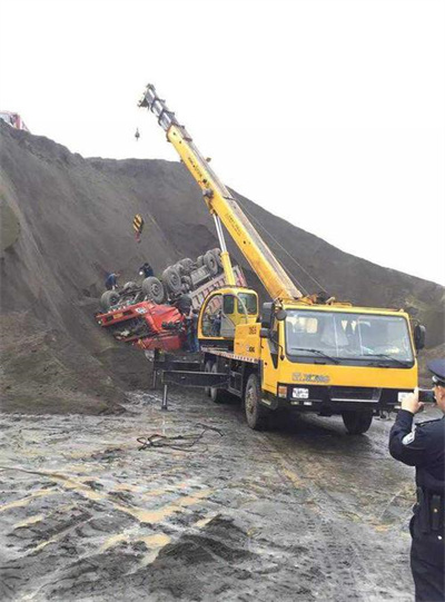 卢龙上犹道路救援